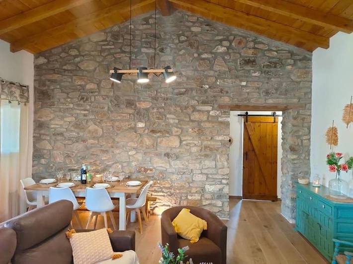 Location de vacances pour 7 personnes, avec bassin pour enfant et jardin ainsi que vue et piscine, animaux acceptés à Prado del Rey - 2