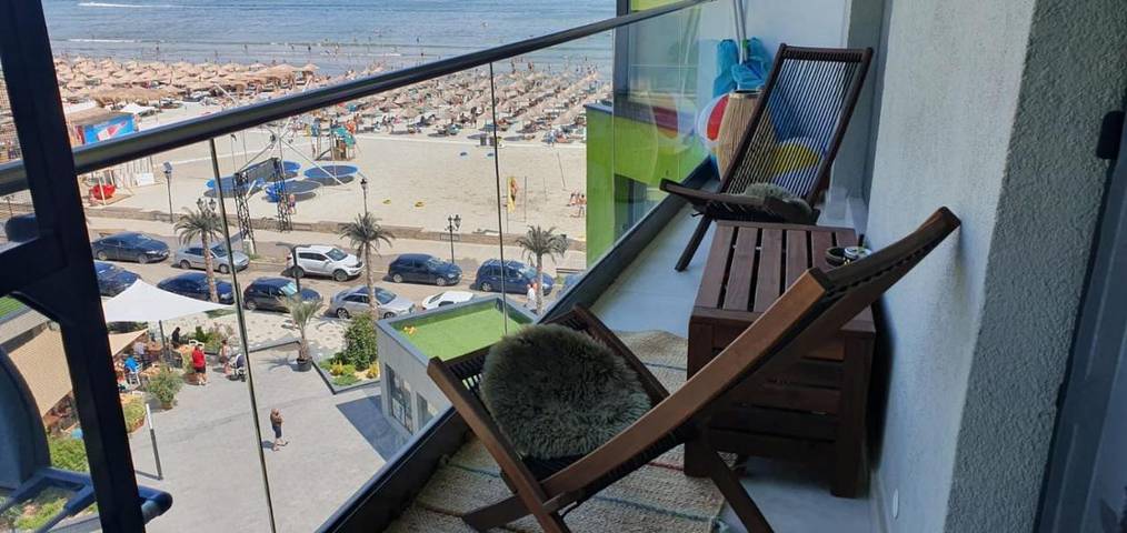 Appartement de vacances pour 6 personnes, avec terrasse et piscine ainsi que vue et sauna