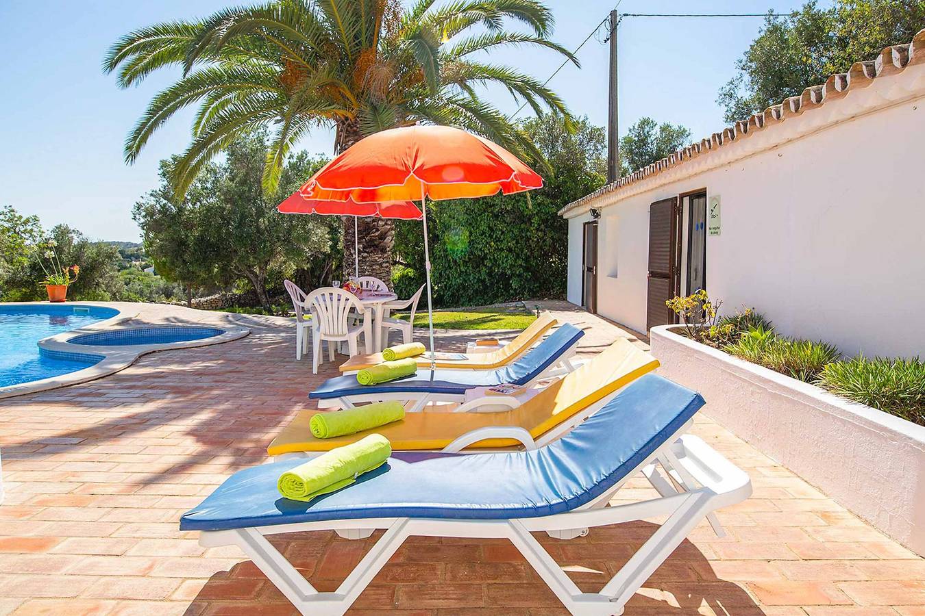 Villa für 4 Personen mit Terrasse in Santa Bárbara de Nexe, Faro Distrikt