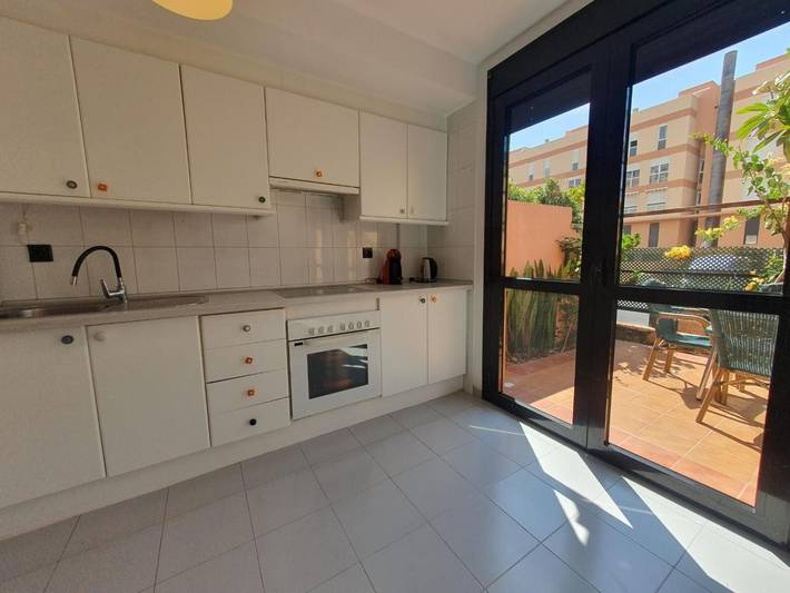 Appartement entier, Appartement de vacances « Alquilaencanarias Duplex Beach » avec balcon et Wi-Fi in Playa El Salado (Granadilla de Abona), Granadilla de Abona