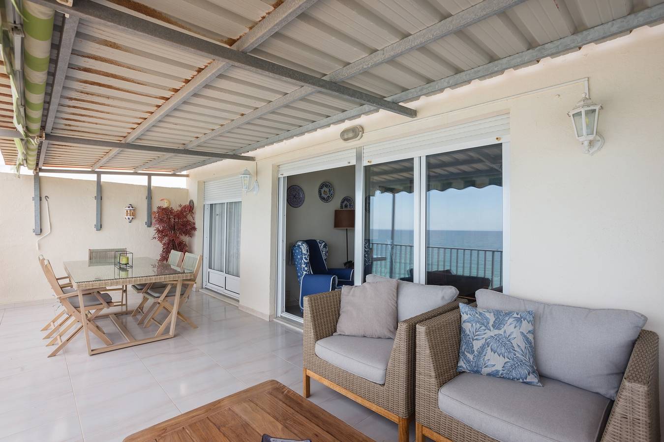 Ganze Wohnung, Apartment 'Flamingo' mit Meerblick, privater Terrasse und Wlan in Playa de Tavernes de la Valldigna, Tavernes de la Valldigna