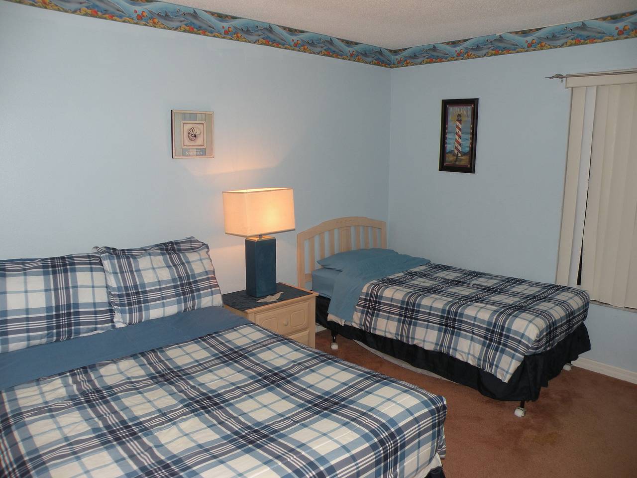 Lake View Villa- 5-Bed Sleeps 10- near Disney in Four Corners, Central Florida