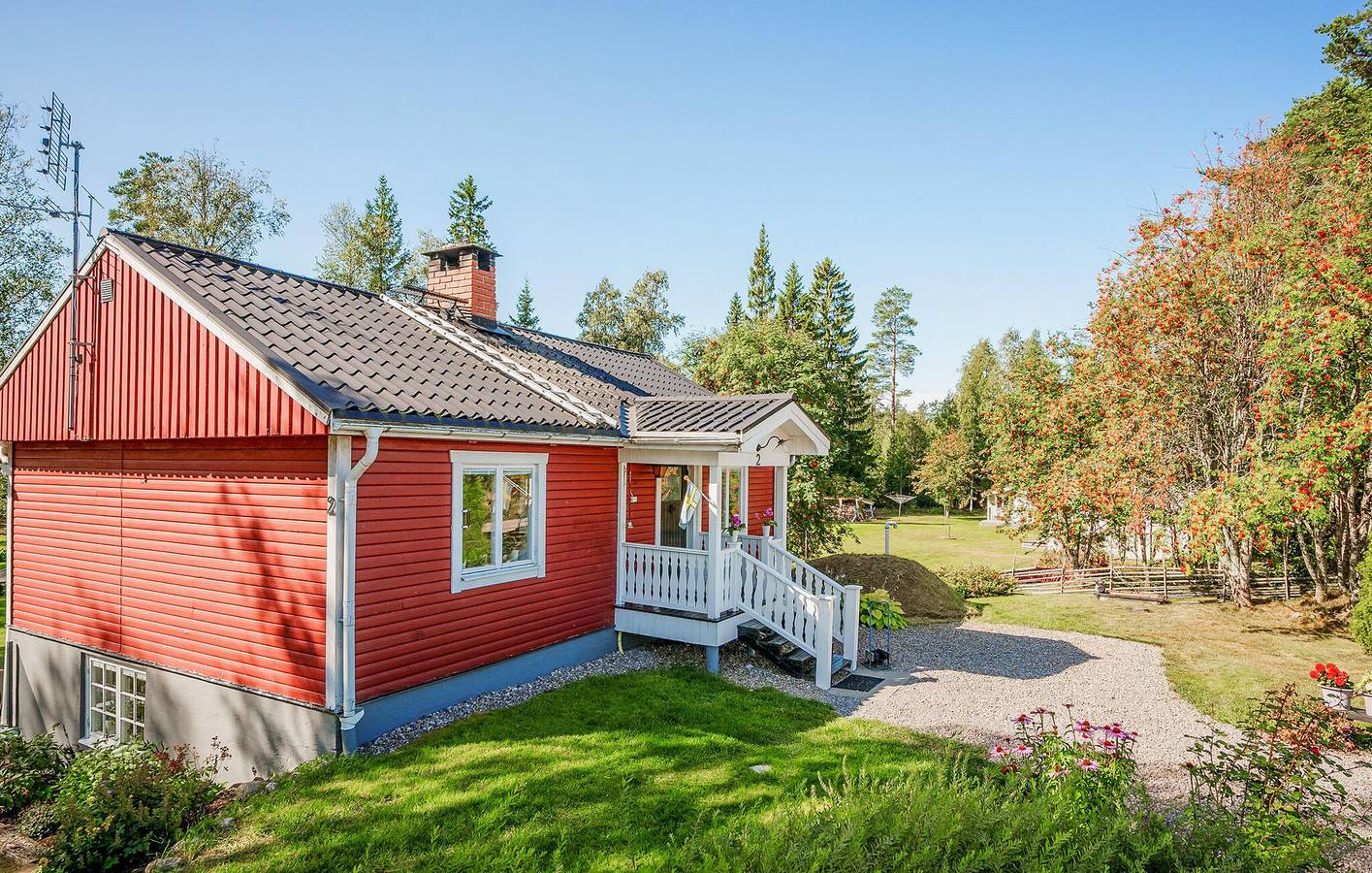 Ferienhaus für 10 Personen mit Garten in Gästrikland