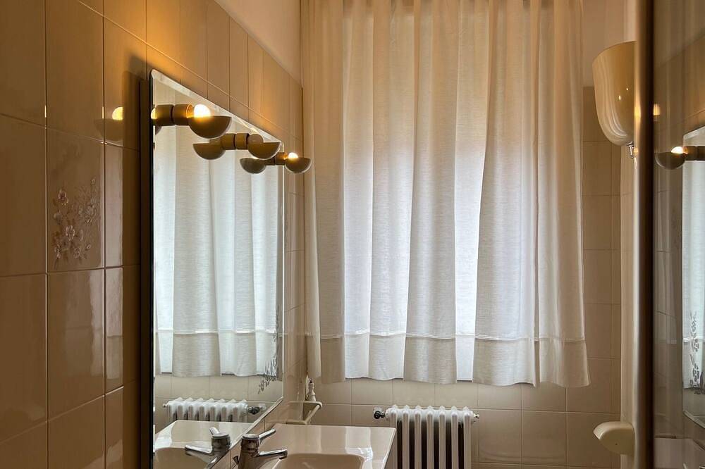 Ganze Wohnung, Apartment 10 minutes from the Theater and the historic home of Gioacchino Rossini. in Pesaro, Valle del Metauro