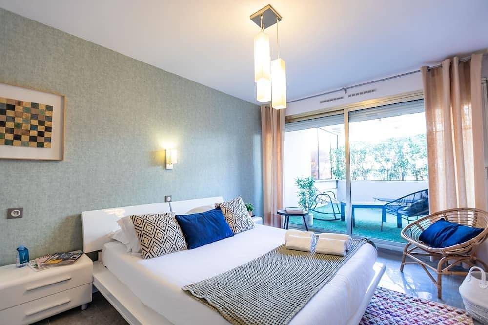 Hel lejlighed, Cosy Terrace 2A - Studio Apartment, Sleeps 2 in Juan-les-Pins, Antibes