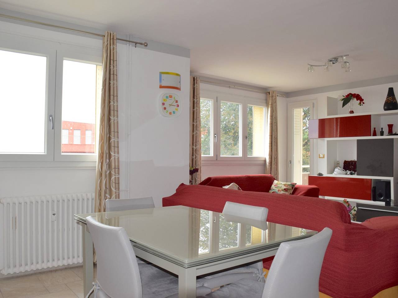 Ganze Wohnung, Geräumige Wohnung in Evian mit Wlan und Parkplatz in Évian-les-Bains, Thonon-les-Bains und Umgebung