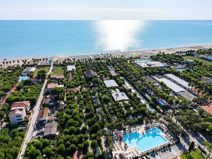 Camping für 4 Personen, mit Pool und Terrasse in den Abruzzen - 2