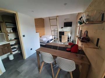 Gîte pour 6 personnes, avec piscine ainsi que jardin et vue à Viuz-en-Sallaz