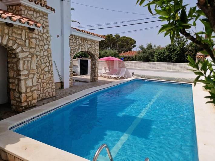Chalet para 8 personas, con vistas además de piscina y jardín, Se admiten mascotas en Provincia de Tarragona - 2
