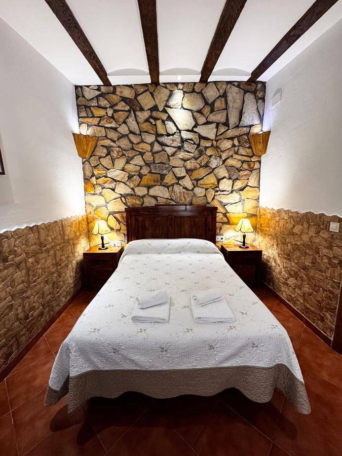 Casa rural para 6 personas, con vistas y jardín en Provincia de Cáceres - 4