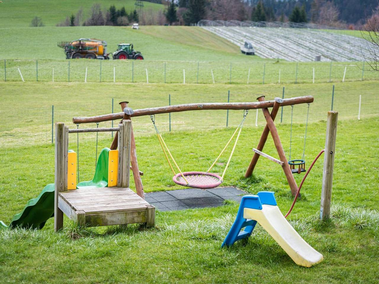 Ganze Ferienwohnung, Plattnerhof Terfens - Ferienwohnung Inntalblick in Terfens, Bezirk Schwaz