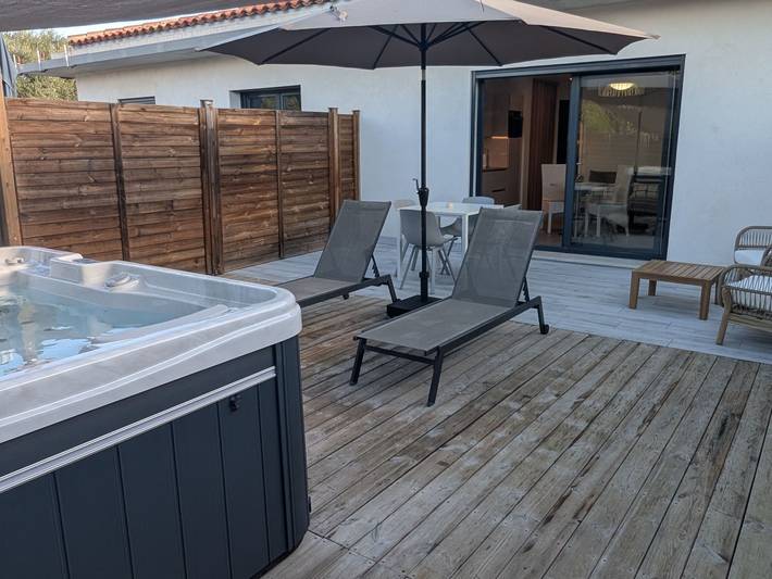 Gîte pour 2 personnes, avec jardin à Roquefort-les-Pins - 2