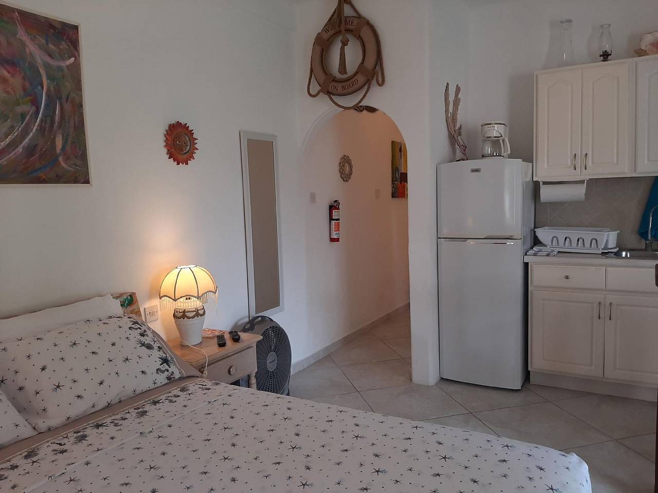 Entire holiday apartment, Tropical Gecko Studio - Sweet Jewel Apartments in Christ Church