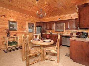 Log Cabin for 4 People in Sevier County, Photo 4