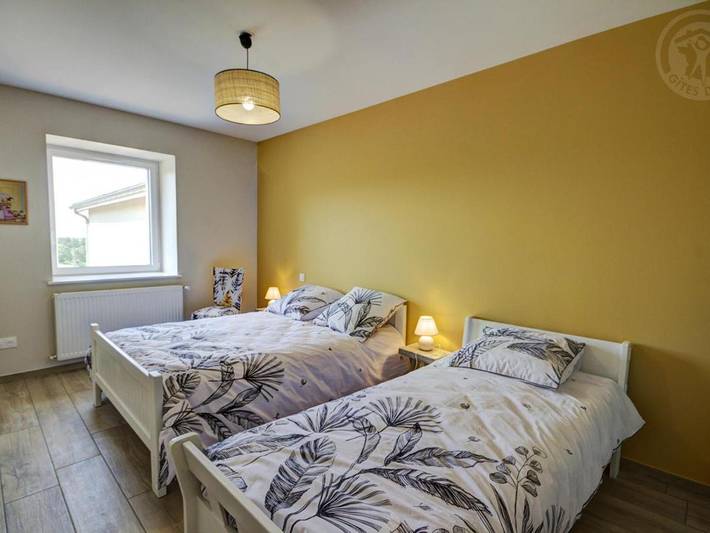 Location de vacances pour 8 personnes, avec Terrasse et Jardin à Panissières - 2