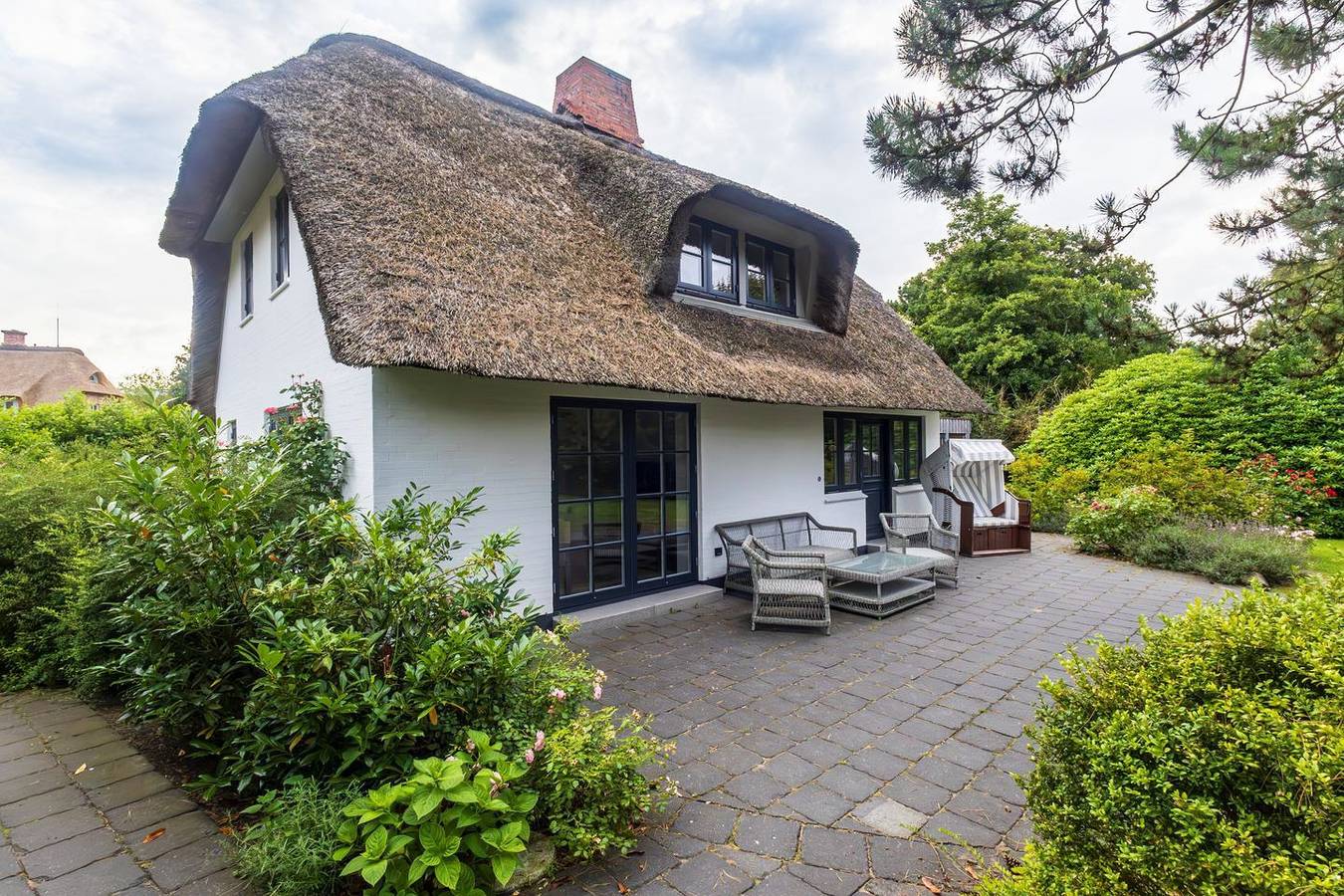 Luxuriöses Ferienhaus "Spo-Glück" - Urlaub unter Reet für 6 Personen mit Garten in St. Peter-Ording, Eiderstedt