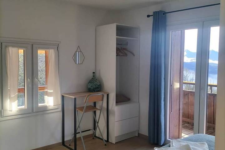 Location de vacances pour 9 personnes, avec jardin et balcon à Dingy-Saint-Clair - 2