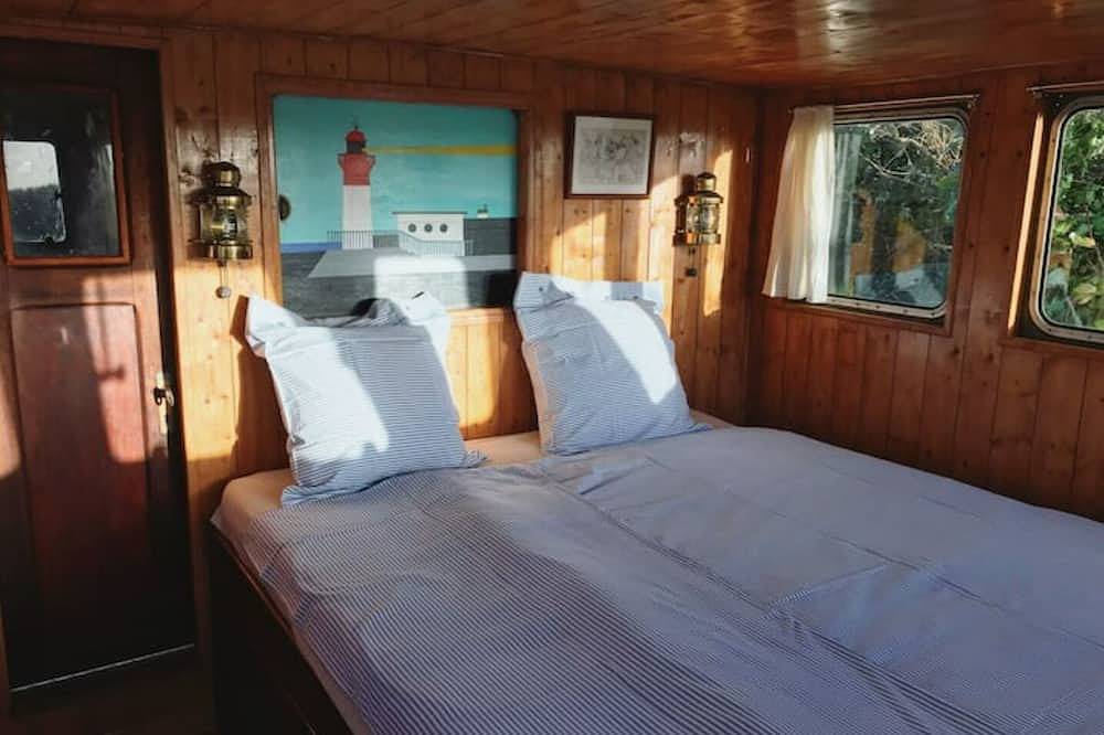Authentic Fisherman’s Cabin • Audierne Bay • Brittany • 2 Guests in Saint-Jean-Trolimon, Quimper und Umgebung