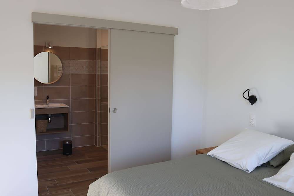 Maison individuelle grand confort avec 3 chambres, piscine privée in Berrias-et-Casteljau, Parc national des Cévennes