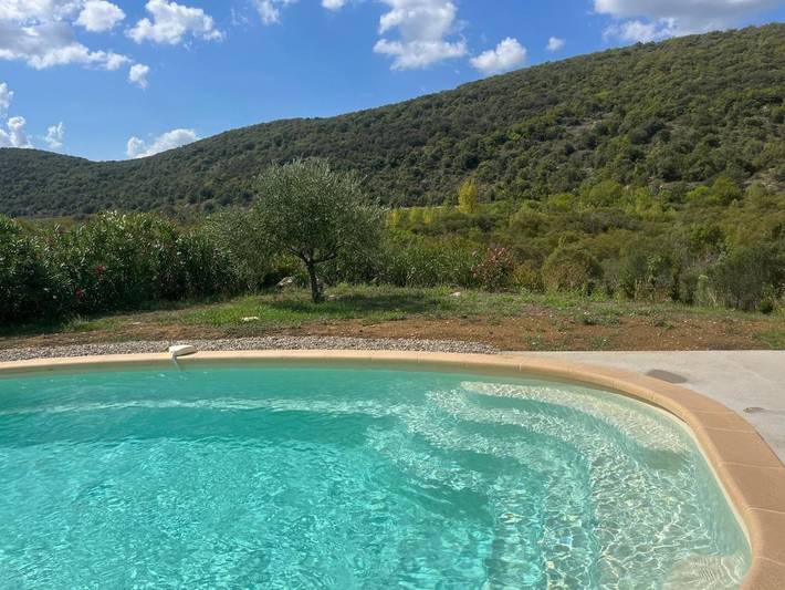Location de vacances pour 6 personnes, avec piscine ainsi que vue et jardin à Saint-Maurice-d'Ibie - 2