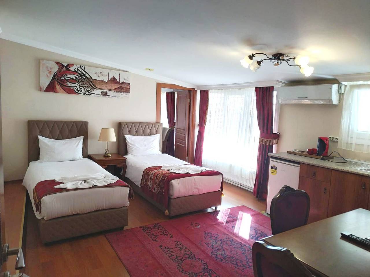 Ganze Wohnung, Gemütliches Apartment in der Altstadt für bis zu 4 Personen mit großer Terrasse in Fatih, Binbirdirek Mahallesi
