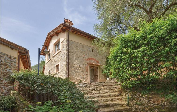 Ferienhaus für 4 Personen, mit Terrasse und Garten in Camaiore - 2