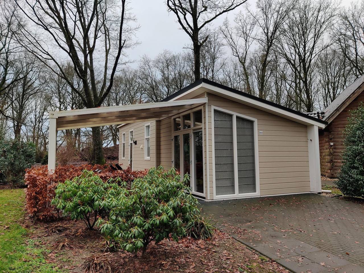 Komfortables Chalet mit moderner Ausstattung in Hooghalen, Drenthe