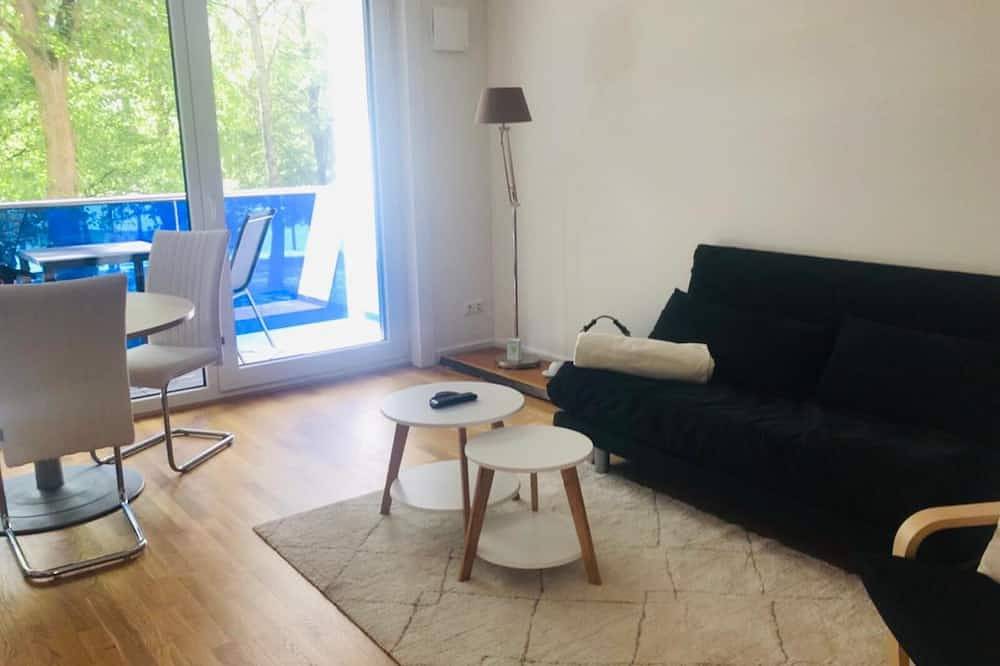 Ganze Wohnung, Citynahe Ferienwohnung am Park mit Pkw- und Fahrräder-Stellplatz in Schwerin, Schweriner See