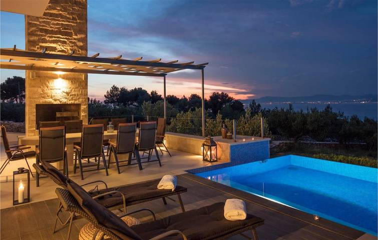 Location de vacances pour 10 personnes, avec Terrasse ainsi que Jacuzzi et Sauna à Supetar - 2