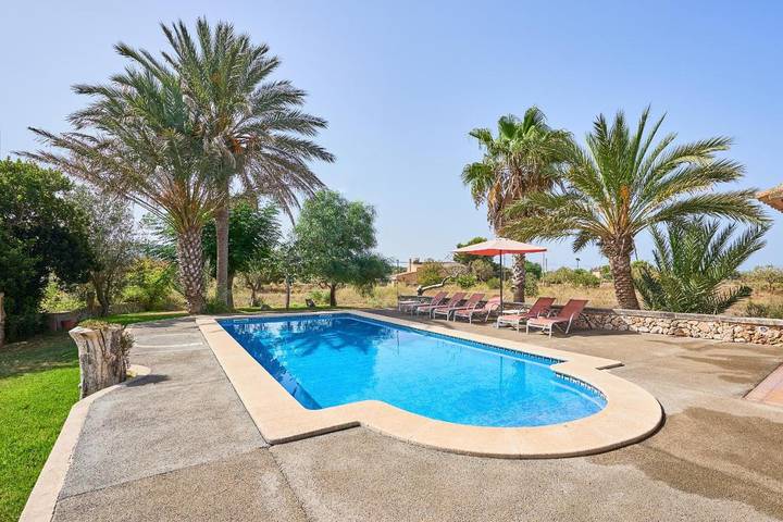 Finca für 7 Personen, mit Terrasse und Pool in Cas Concos - 2