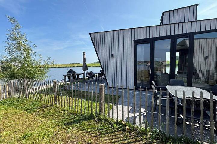 Holiday home for 6 people, with garden and terrace, with pets - 1