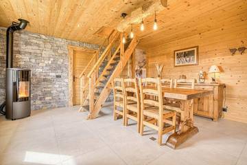 Gîte pour 5 personnes, avec balcon et jardin, animaux acceptés à Épagny