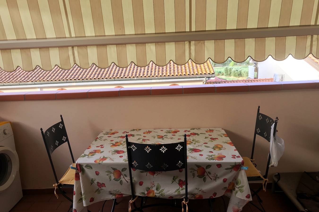 Holiday Home 'La Casa Dei Limoni' with Sea View, Private Terrace and Balcony in Riotorto, Etruscan Coast