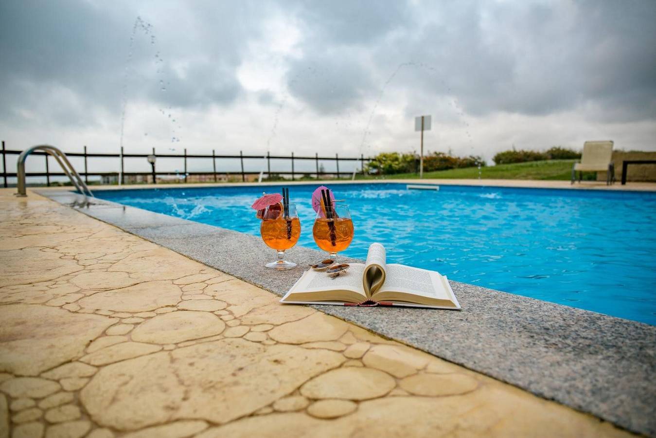 Appartement entier, Appartement 'Con Balcone' avec vue sur la mer, Wi-Fi et climatisation in La Muddizza, Valledoria