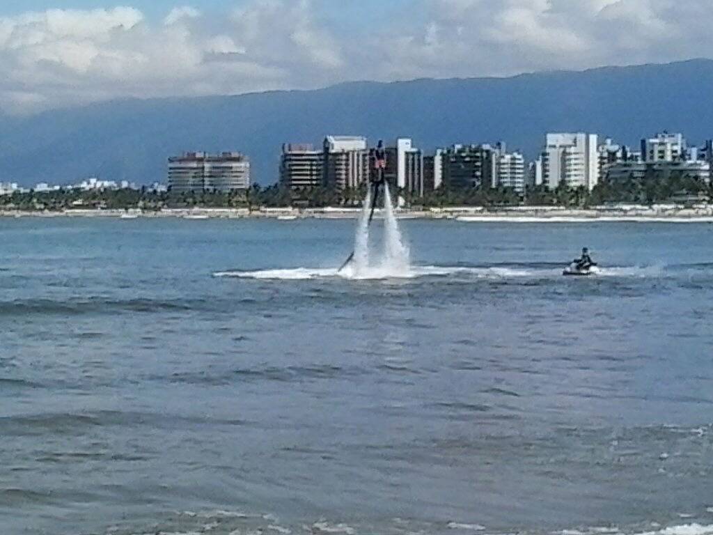 Haus 50 Meter Vom Riviera Beach In Jd Sind Lourenço-Beach C / Ilum. Nacht in Praia São Lourenço, Bertioga