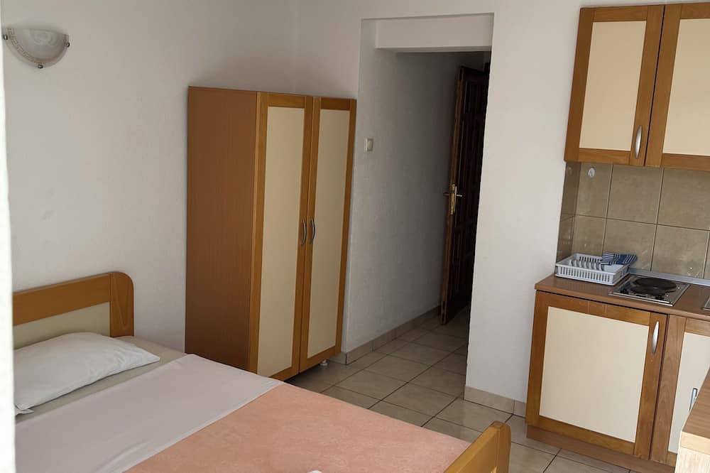 Apartamento entero, Cozy 1-bedroom apartment in fantastic Budva with Ac in Budva, Municipio de Budva