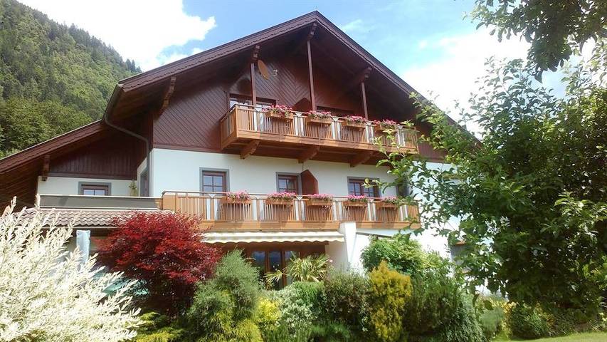 Gîte pour 4 personnes, avec Balcon ainsi que Jardin et Vue à Treffen