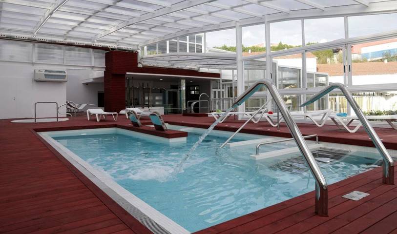 Apartamento para 10 personas, con Jacuzzi y Terraza además de Jardín y Sauna en Teo 