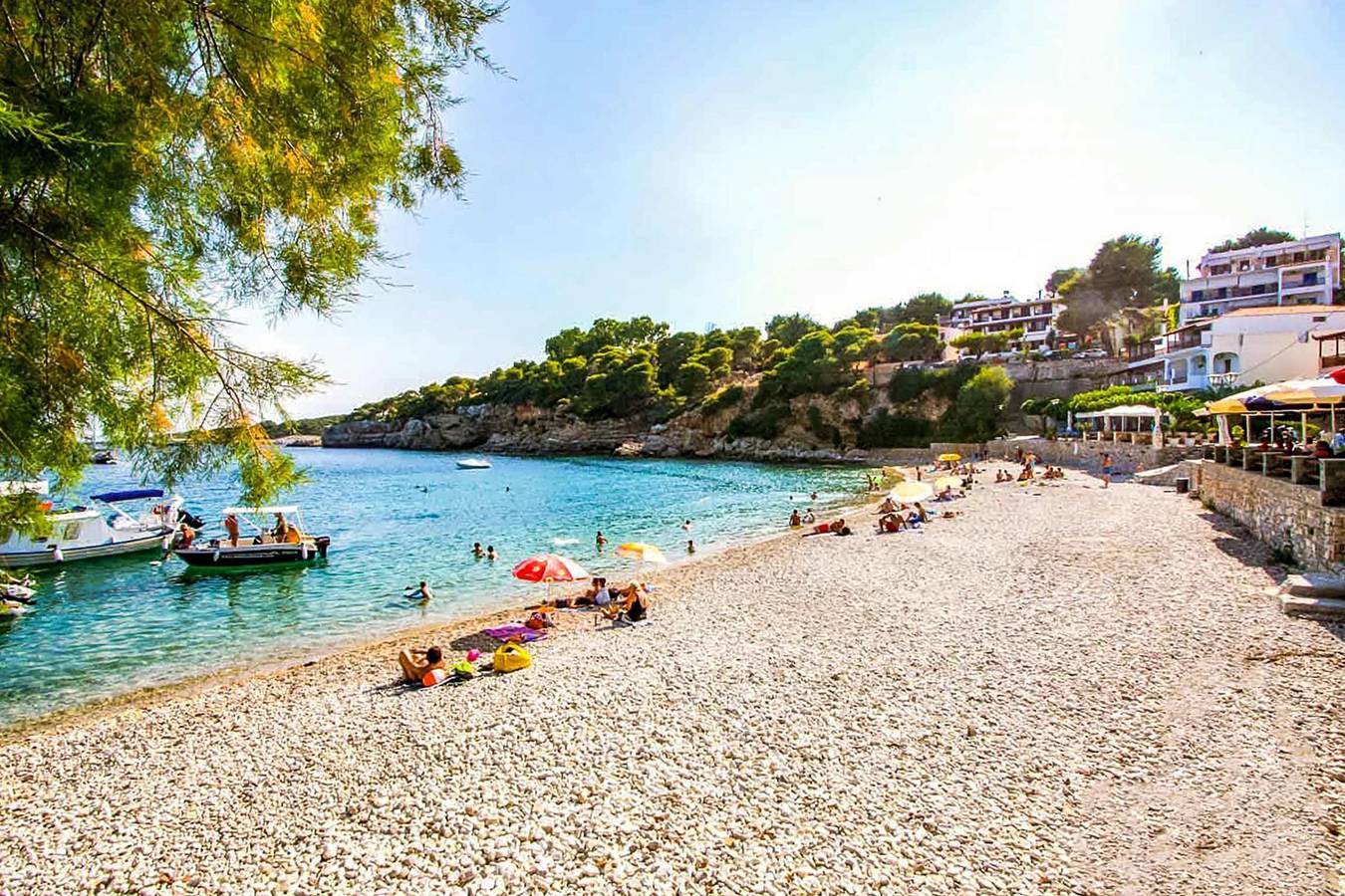 Hel leilighet, Alonnisos Beachfront Nest - Cozy Summer Getaway in Patitíri, Alonissos