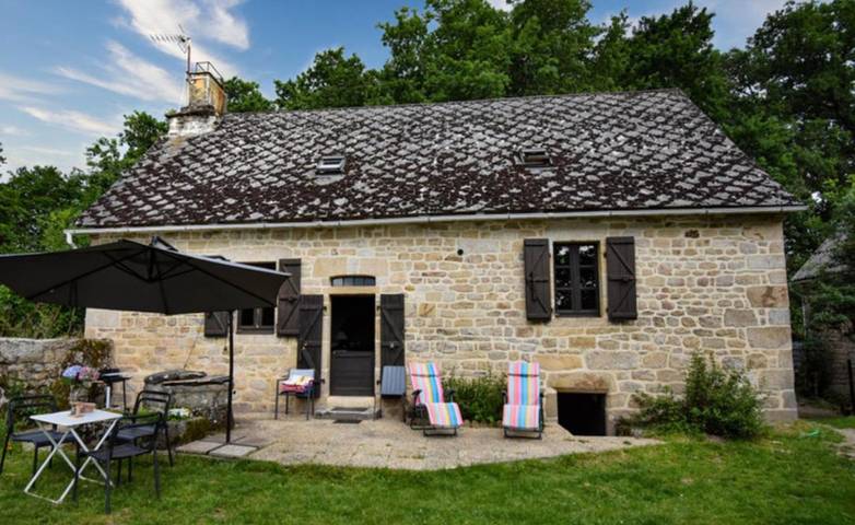 Location de vacances pour 6 personnes, avec vue et jardin, animaux acceptés à Marcillac-la-Croisille - 2