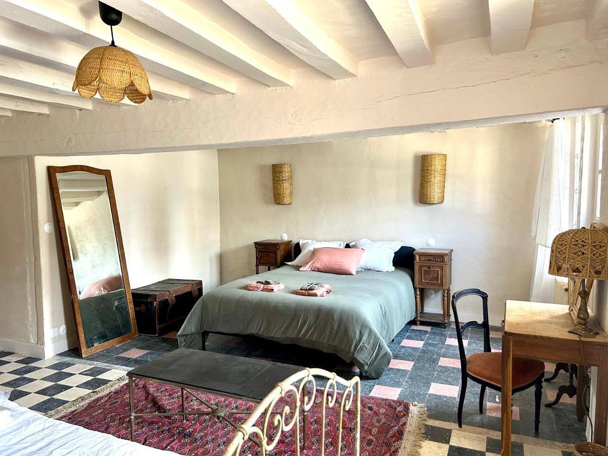 Three-Bedroom House in Pierrefitte-sur-Sauldre, Sologne