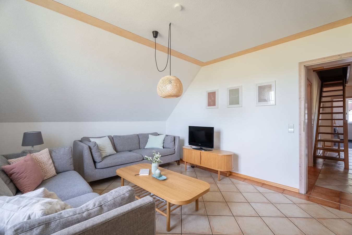 Ganze Wohnung, Ferienhaus Hofgut Wörner - Fewo Obergeschoss / Kneippen / Weinreben / Großer Garten / Weingut in Durbach, Mittlerer Schwarzwald