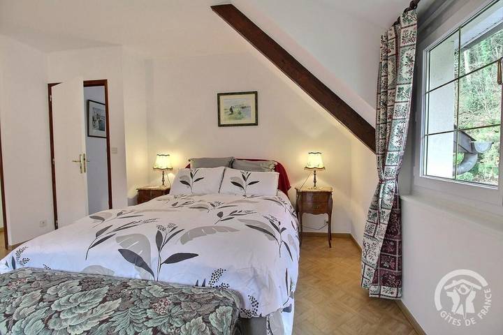 Location de vacances pour 2 personnes, avec terrasse et jardin à Bégard - 4