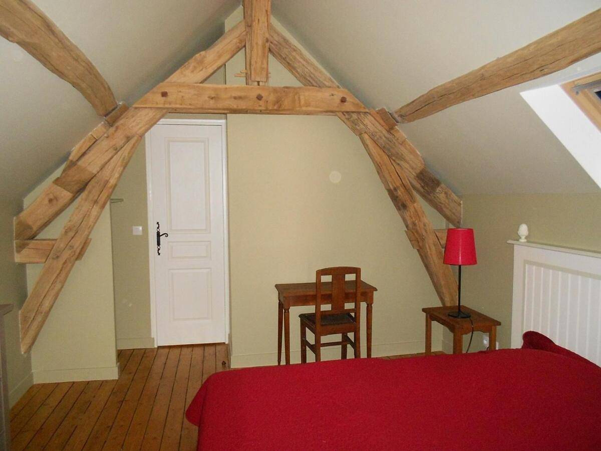 Three-Bedroom Holiday Home in Montbouy, Région de Montargis