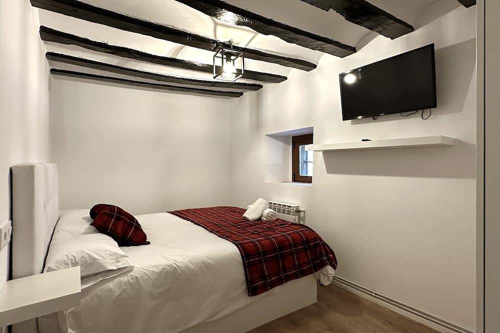 Casa Rural \"La Caprichosa De Alcor\". 4 Estrellas en la Falda de Montes Obarenes in Bozoó, Cordillera Cantábrica