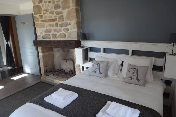 Location de vacances pour 12 personnes, avec jardin ainsi que sauna et jacuzzi à Treignac - 2