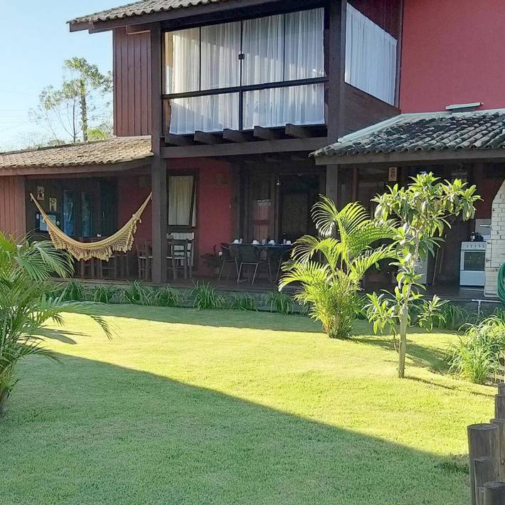 Casas e apartamentos de temporada para 4 pessoas, com vista e jardim e ainda vista para o lago, adaptado a crianças em Imbituba