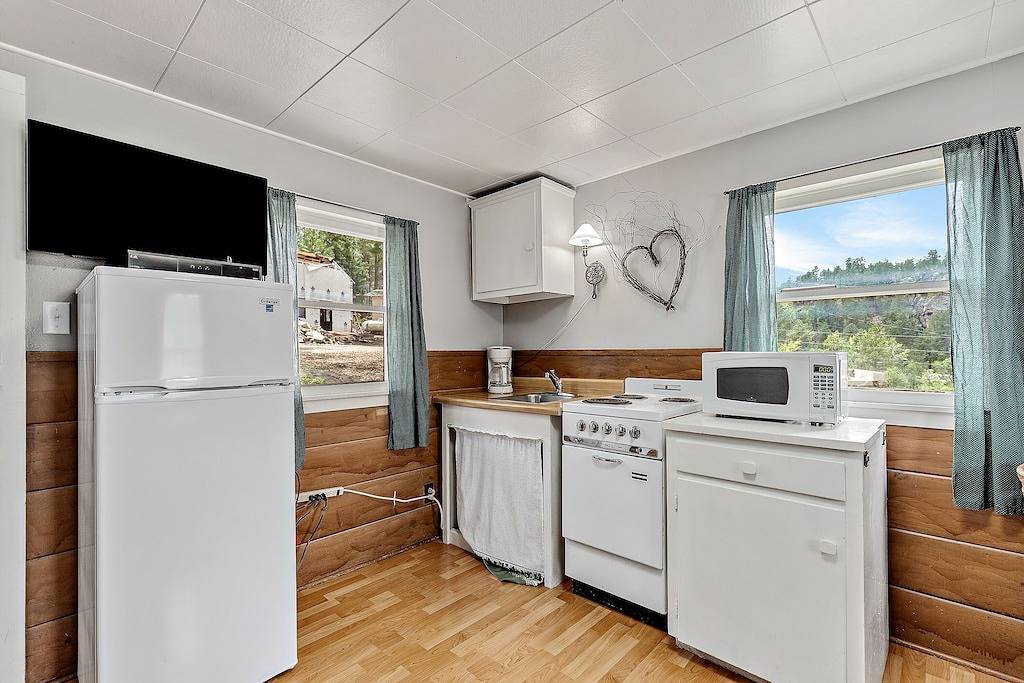 Log Cabin for 2 Guests in Mount Rushmore, South Dakota
