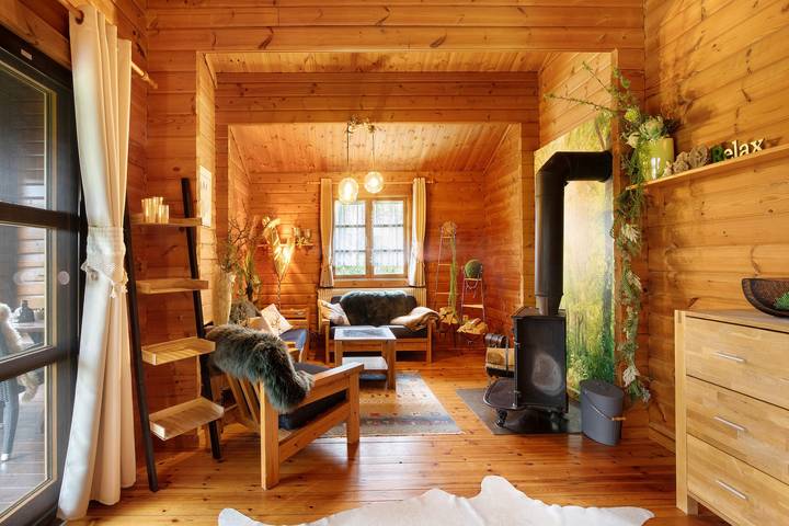 Casa de vacaciones 'Hüssli Numero 1' con terraza privada, jardín compartido y Wi-Fi in Hayingen, Neckar-Alb