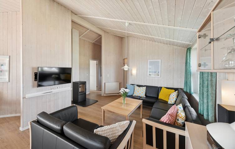 Rückzugsort am Strand mit Parkplatz und Terrasse in Schönhagen, Brodersby